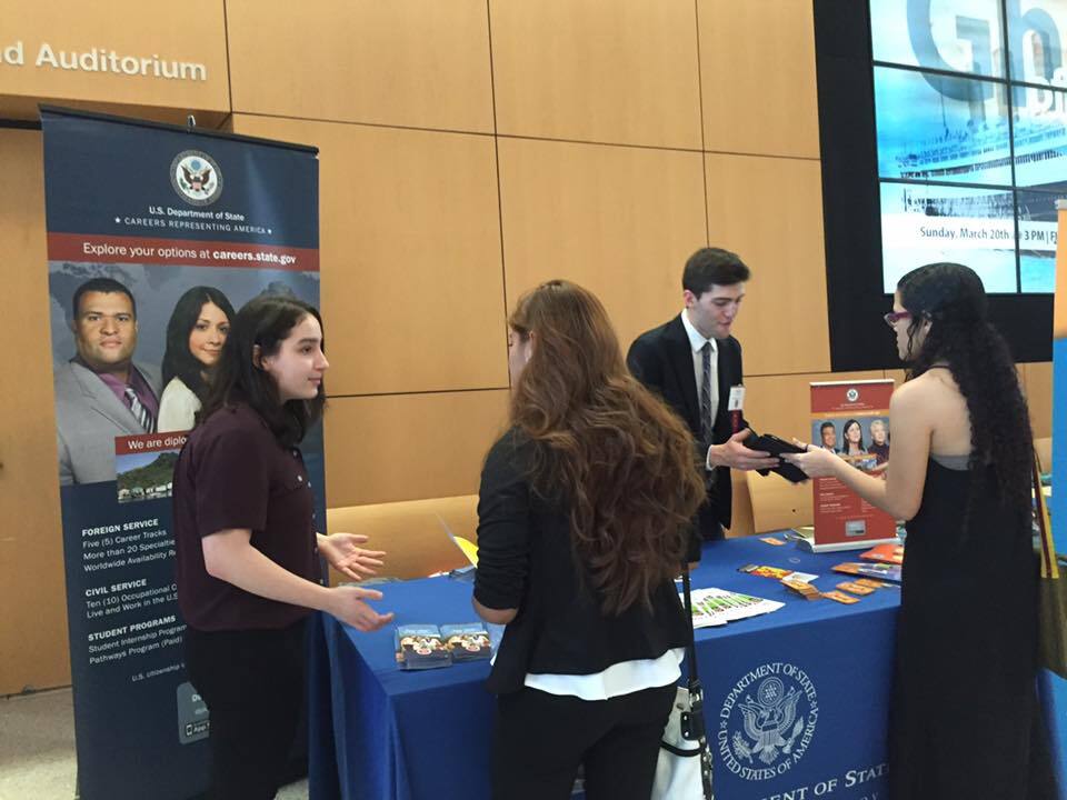 Image of NSLI-Y students tabling at a conference