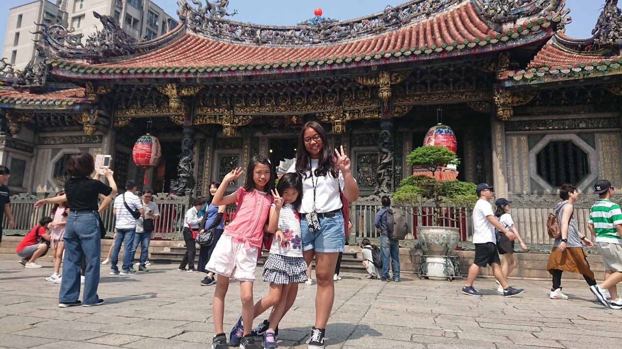 Erika visiting Taipei for the first time with her host family.