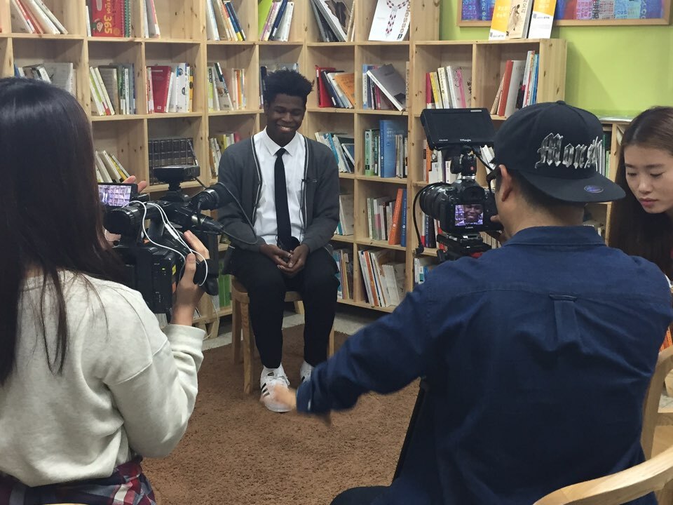Jaylen interviewed at a korean high school