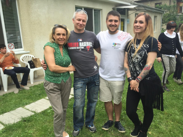 image of Nick with his host family in Russia