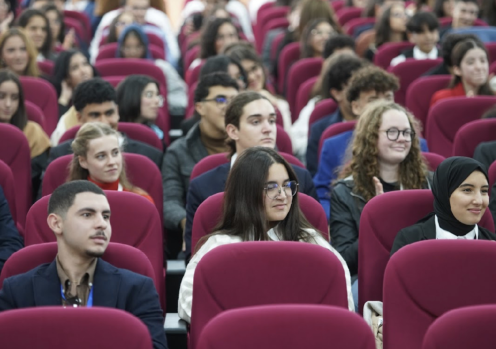 A group of Model United Nation students
